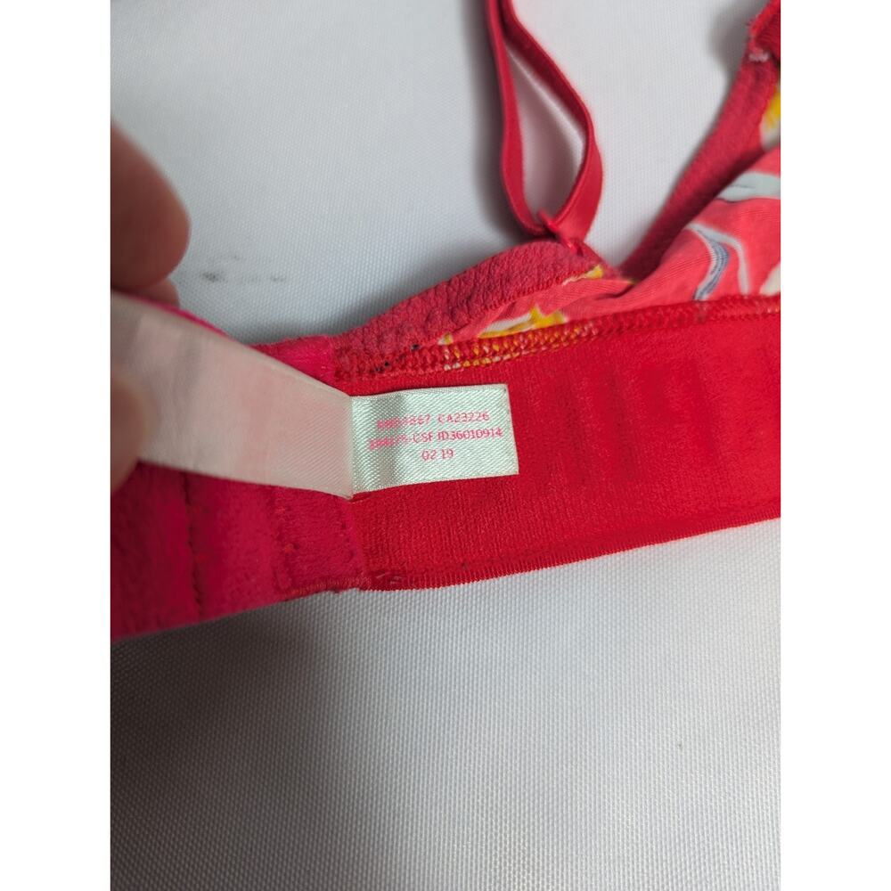 Pink Victorias Secret Wear Everywhere Wireless Lightly Lined Red Floral Bra 32C - Picture 8 of 8